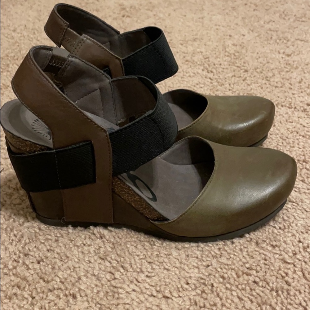 OTBT heels